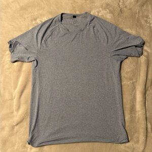 Lulu Lemon - License to Train Short Short-Sleeve Shirt